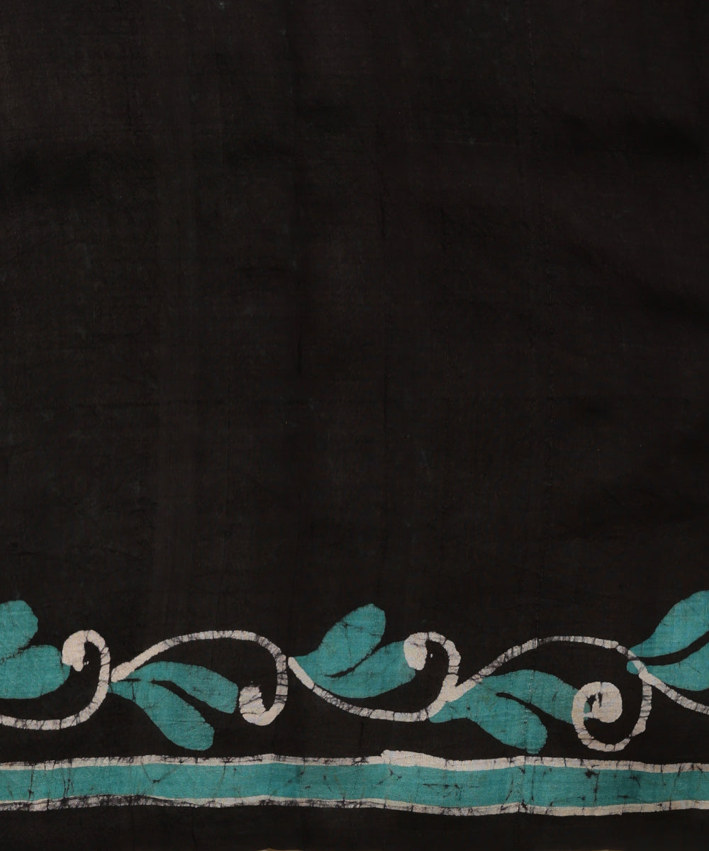 Handloom_Green_and_Black_Hand_Batik_Mulberry_Silk_Saree_WeaverStory_06