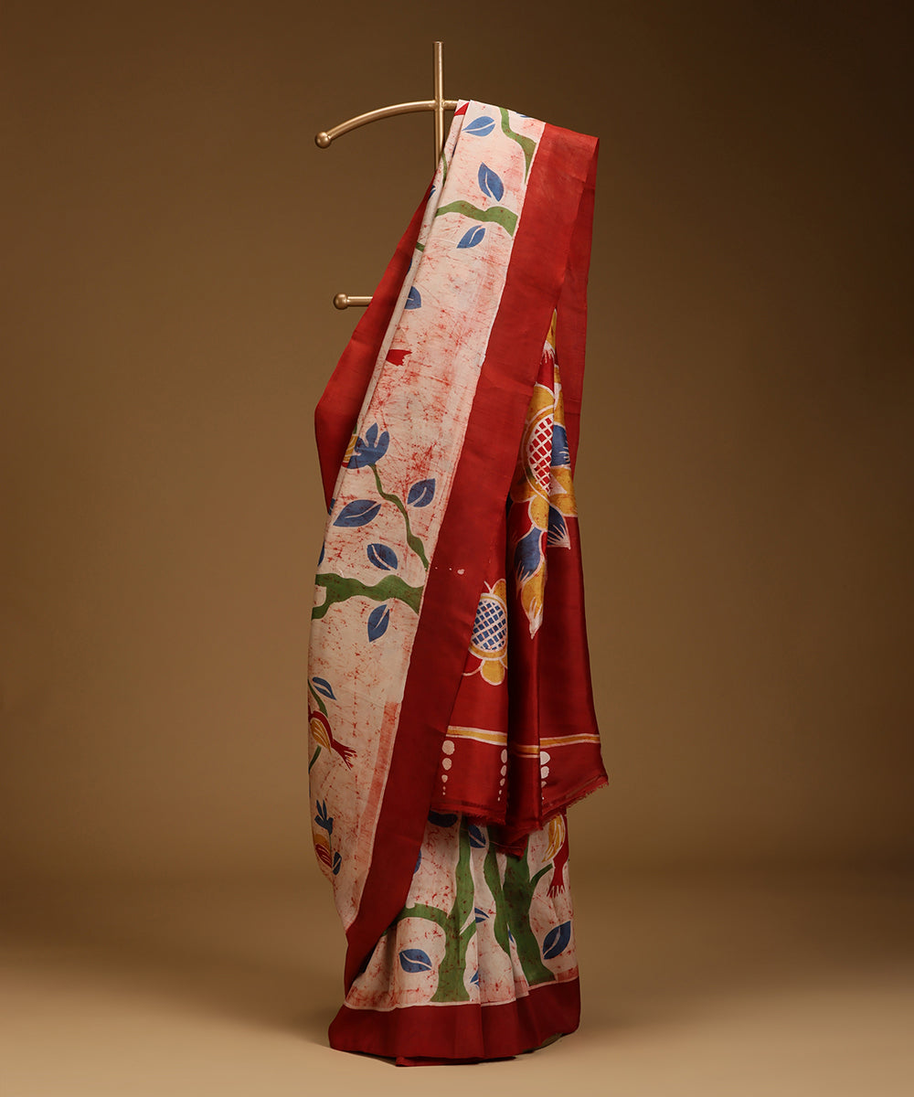 Handloom_Light_Peach_and_Rust_Hand_Batik_Mulberry_Silk_Saree_WeaverStory_01
