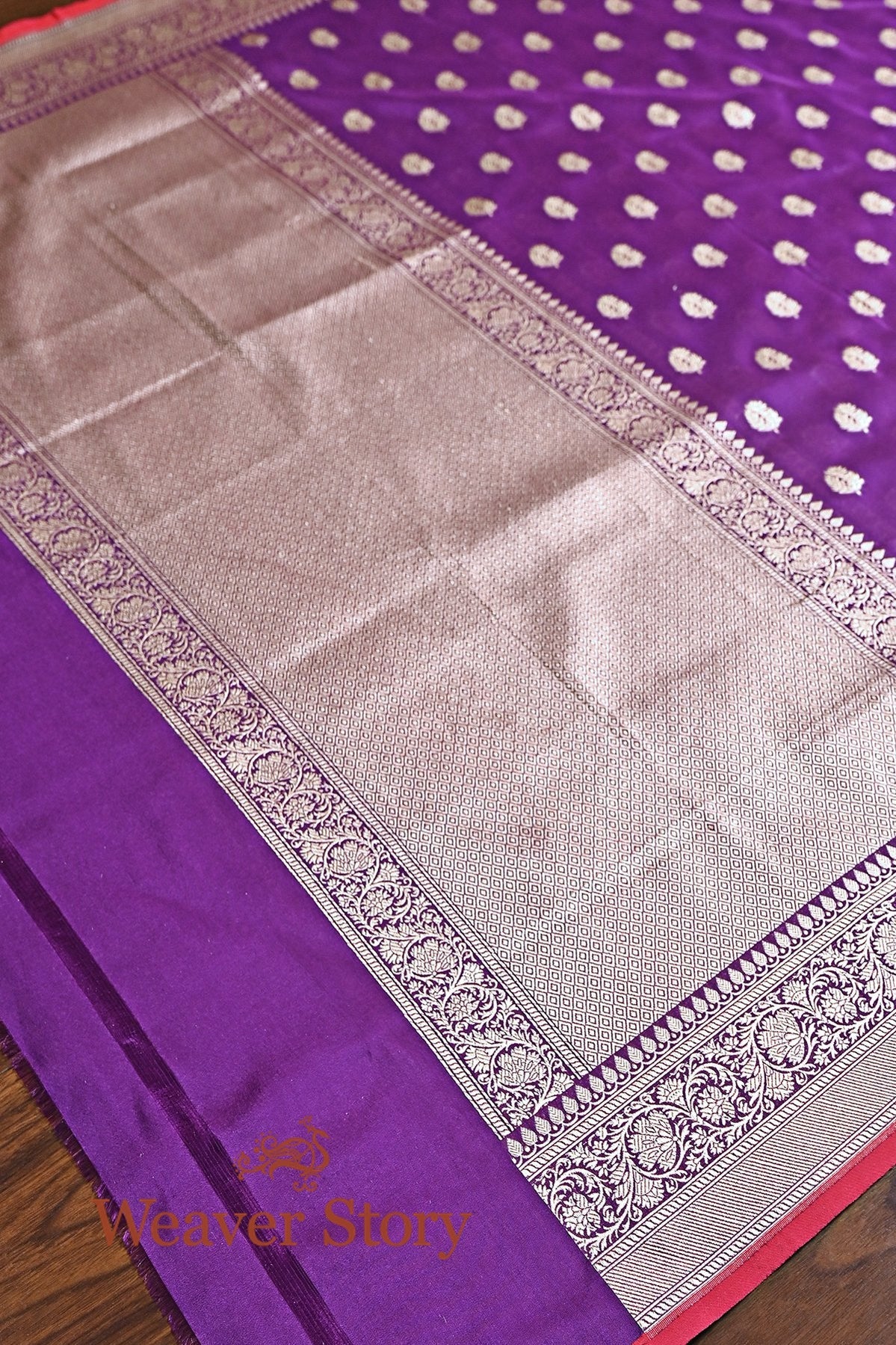 Pruple_Handloom_Katan_Silk_and_Georgette_Banarasi_Dupatta_with_Red_Selvedge_WeaverStory_04