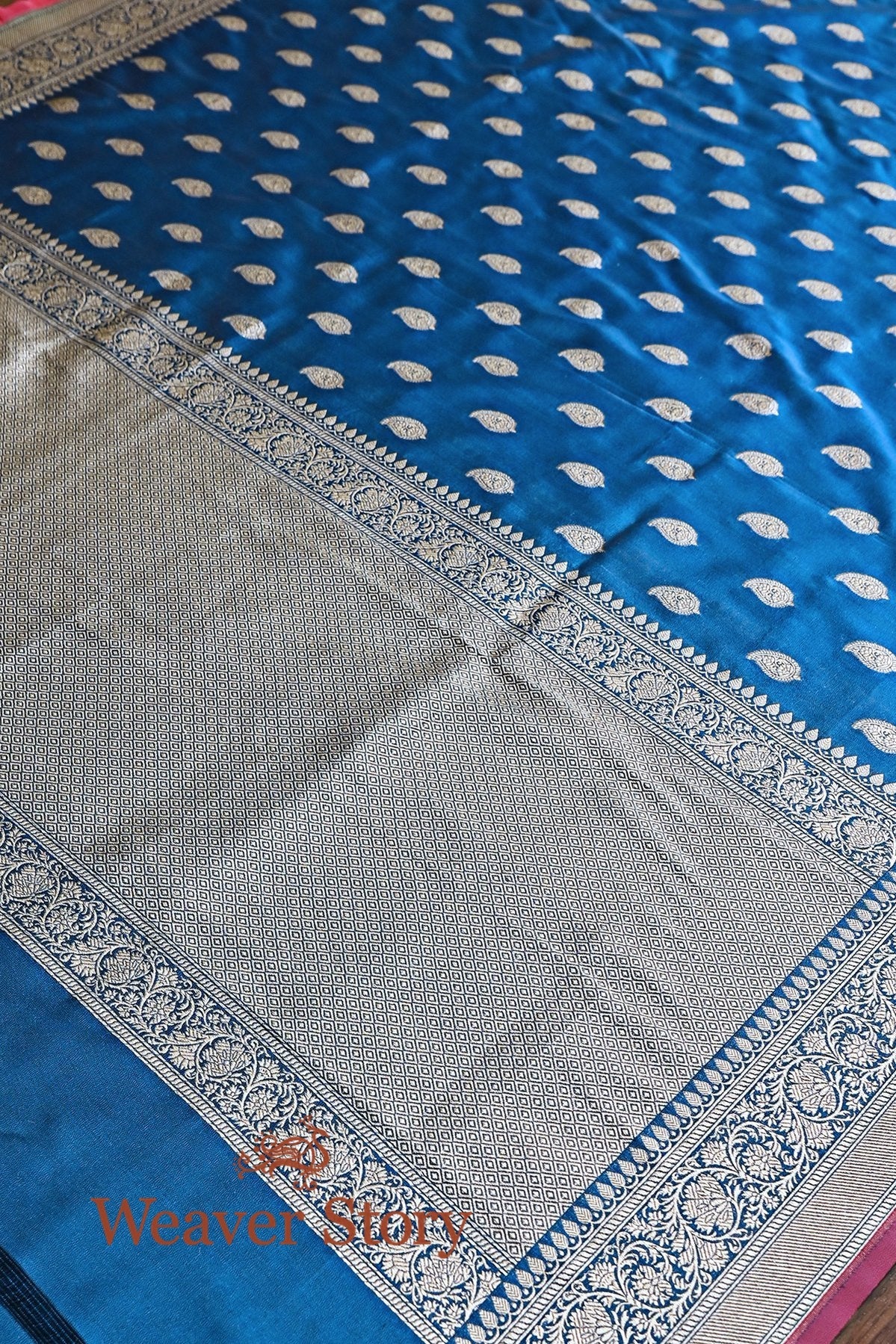 Handloom_Blue_Cutwork_Katan_Silk_and_Georgette_Banarasi_Dupatta_with_Paisleys_WeaverStory_04