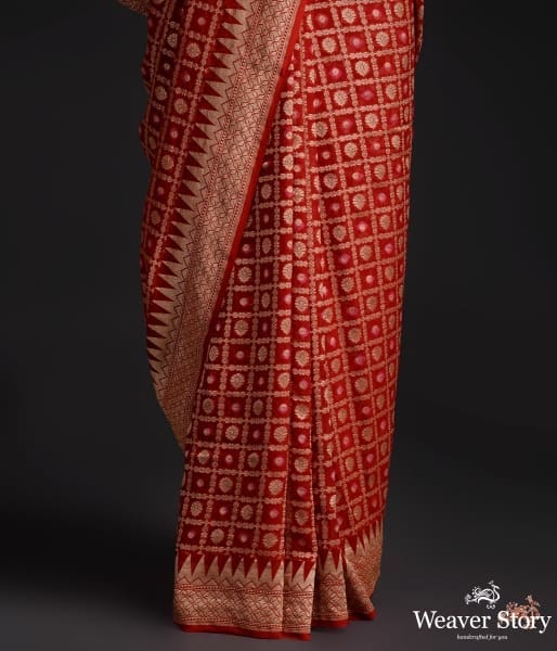 Handwoven_Banarasi_Georgette_saree_in_a_bridal_red_WeaverStory_04