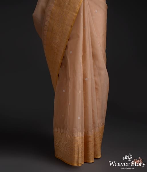 Handwoven_Kora_silk_saree_with_sona_rupa_booti_WeaverStory_04