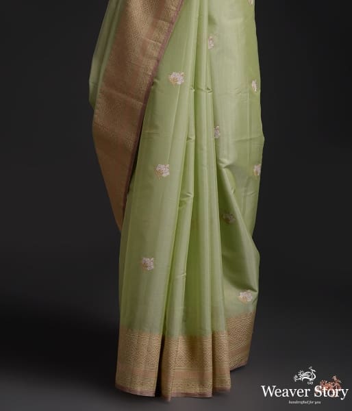 Light_green_cotton_silk_saree_with_sona_rupa_zari_boota_WeaverStory_04