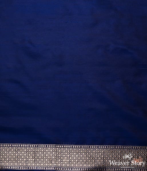 Deep_blue_Tanchoi_saree_with_golden_motifs_WeaverStory_05