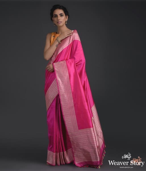 Handwoven_banarasi_tanchoi_saree_in_hot_pink_WeaverStory_02