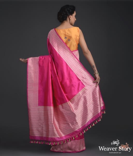 Handwoven_banarasi_tanchoi_saree_in_hot_pink_WeaverStory_03