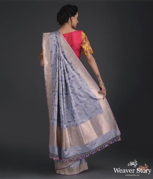 Grey_banarasi_Tanchoi_saree_with_a_honeycomb_design_WeaverStory_03