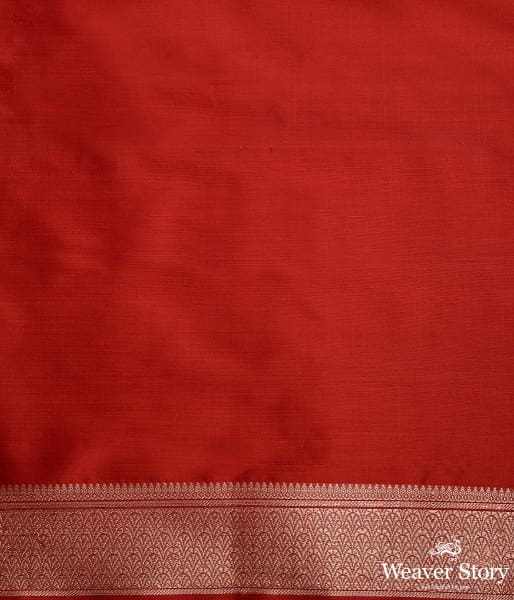 Handwoven_plain_katan_silk_saree_with_a_kadhwa_border_and_pallu_WeaverStory_05