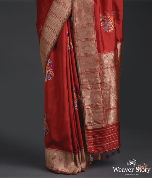 Handwoven_Katan_silk_saree_woven_in_ektara_weave_WeaverStory_04