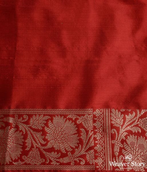 Handwoven_Red_Tanzeb_booti_saree_WeaverStory_05
