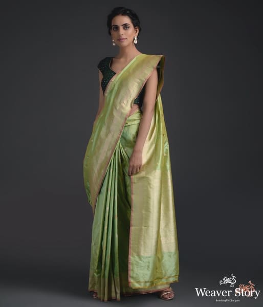 Handwoven_kadhwa_booti_saree_with_heavy_brocade_blouse_WeaverStory_02