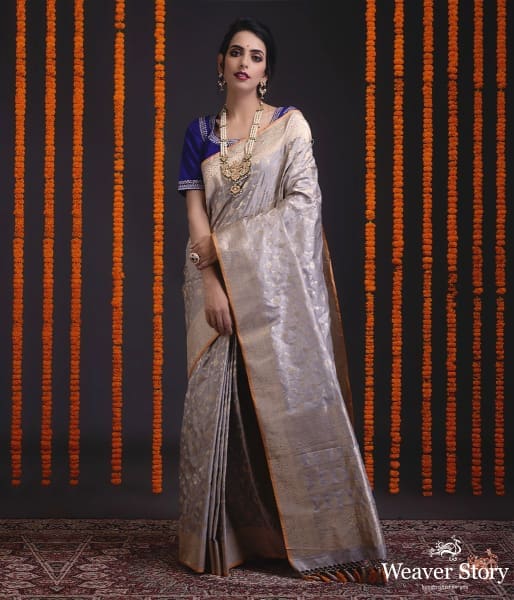 Handwoven_kadhwa_banarasi_jangla_in_grey_colour_with_floral_motifs_WeaverStory_02