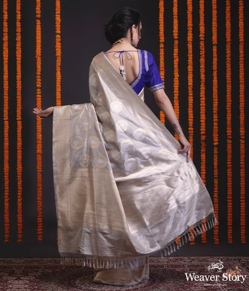 Grey_Katan_silk_saree_with_heavy_gold_zari_and_meenakari_motifs_WeaverStory_03