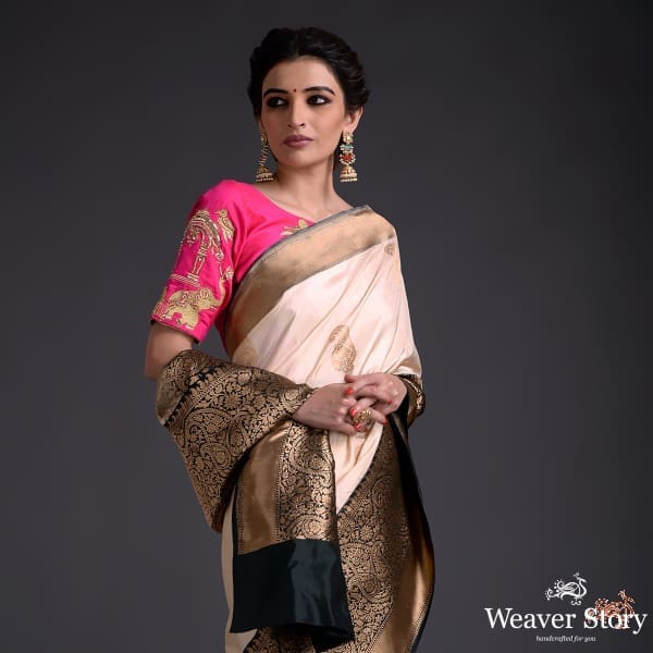 Offwhite_and_black_ektara_saree_with_paisley_motifs_WeaverStory_01