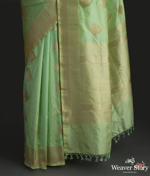 Light_Green_katan_silk_saree_with_mehraab_booti_WeaverStory_04