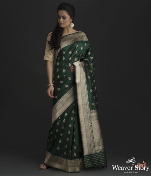 Emerald_Green_ektara_weave_saree_with_delicate_leaf_motifs_WeaverStory_02