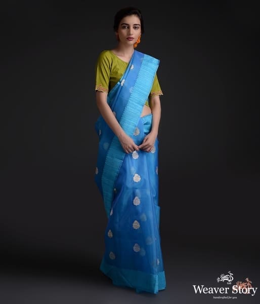 Cobalt_blue_kadhwa_kora_with_zari_booti_and_thread_border_WeaverStory_02