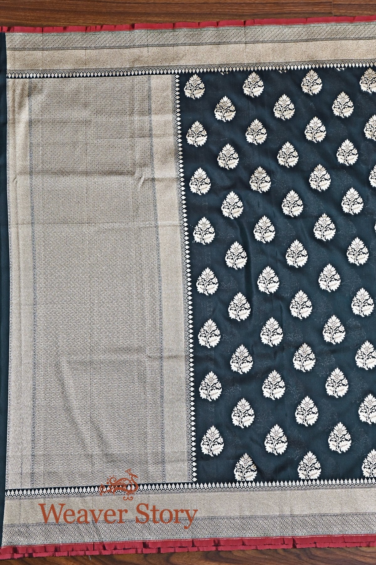 Handloom_Dark_Green_and_Black_Katan_Silk_and_Georgette_Banarasi_Dupatta_WeaverStory_03