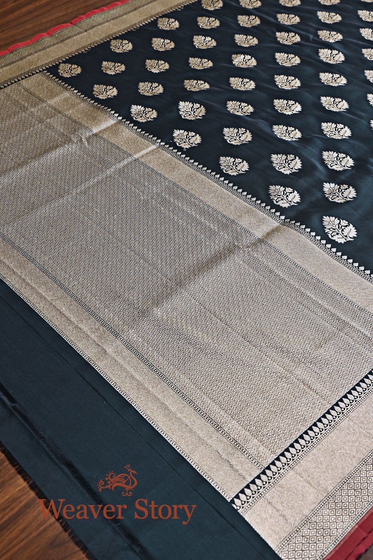 Handloom_Dark_Green_and_Black_Katan_Silk_and_Georgette_Banarasi_Dupatta_WeaverStory_04