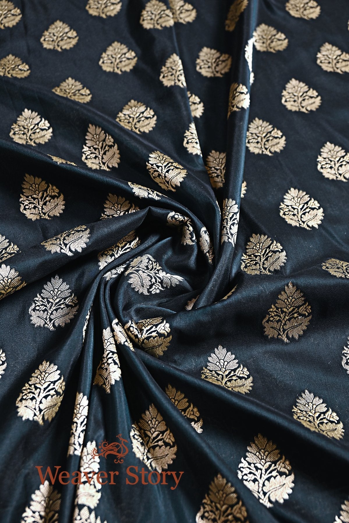 Handloom_Dark_Green_and_Black_Katan_Silk_and_Georgette_Banarasi_Dupatta_WeaverStory_05