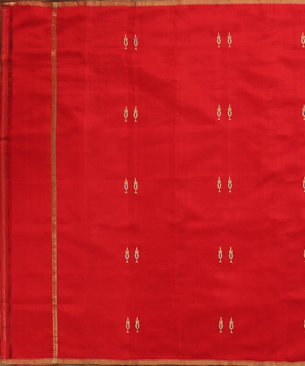 Red_Handloom_Pure_Chanderi_Silk_Eknaliya_Chanderi_Dupatta_with_Leaf_Motifs_WeaverStory_02
