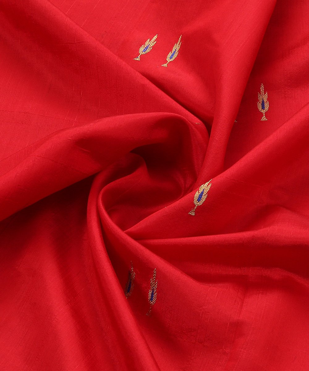 Red_Handloom_Pure_Chanderi_Silk_Eknaliya_Chanderi_Dupatta_with_Leaf_Motifs_WeaverStory_05