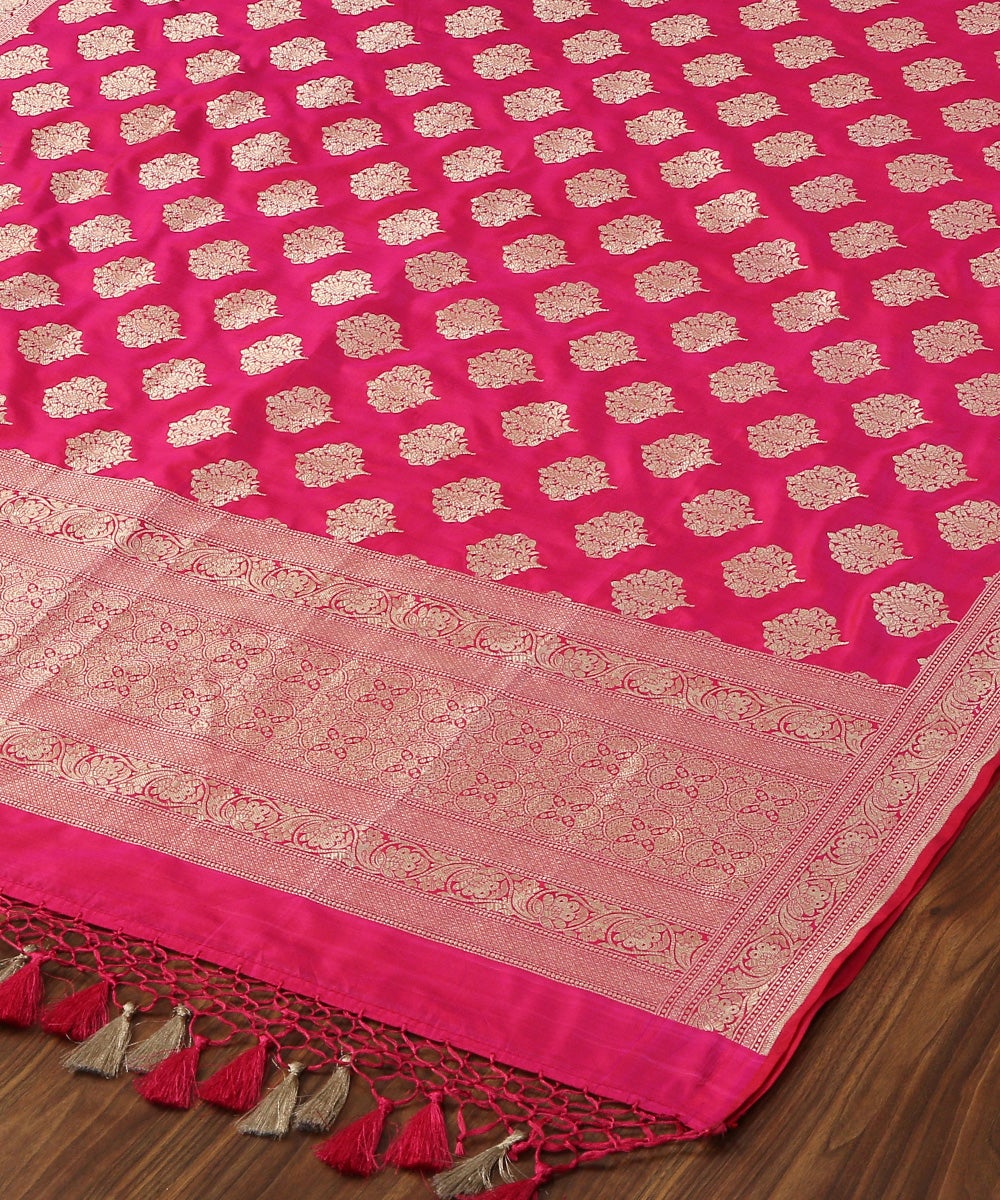 Handloom_Hot_Pink_Pure_Katan_Silk_Cutwork_Banarasi_Dupatta_with_Boota_WeaverStory_03
