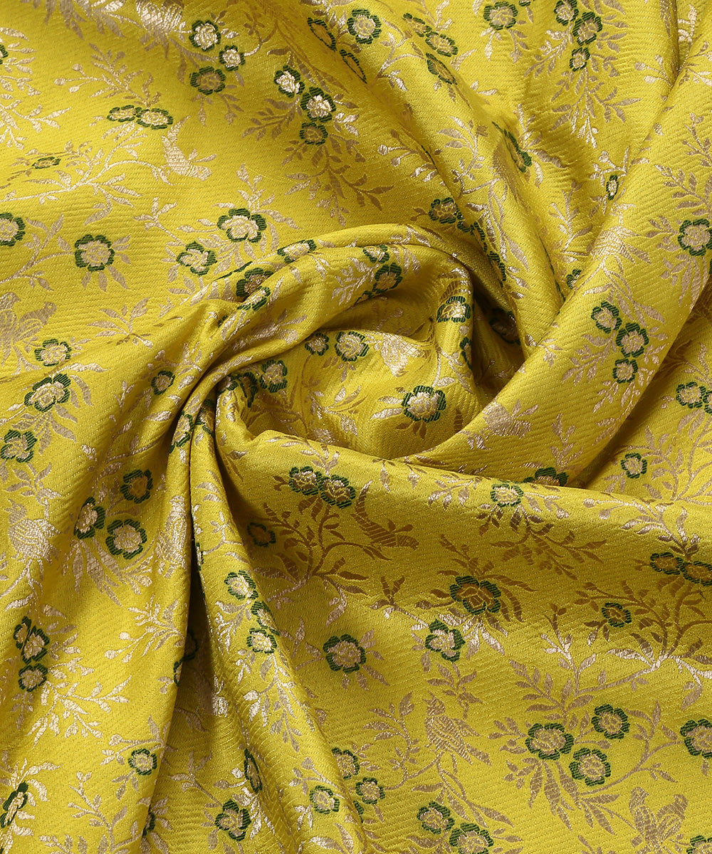 Handlom_Yellow_Pure_Katan_Silk_Banarasi_Dupatta_With_Birds_Motifs_WeaverStory_05