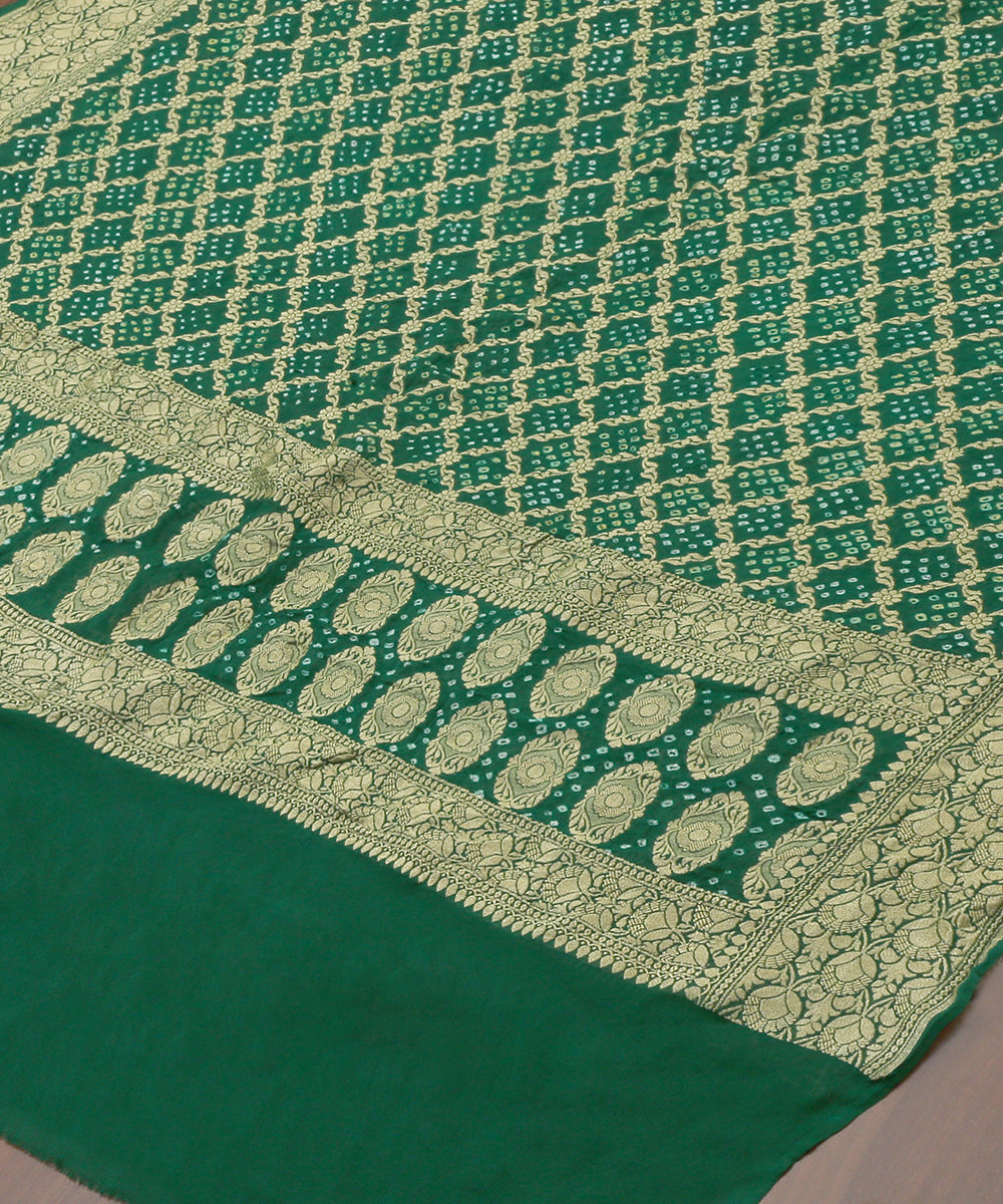 Handloom_Green_Georgette_Banarasi_Bandhej_Dupatta_With_Zari_Jaal_WeaverStory_03