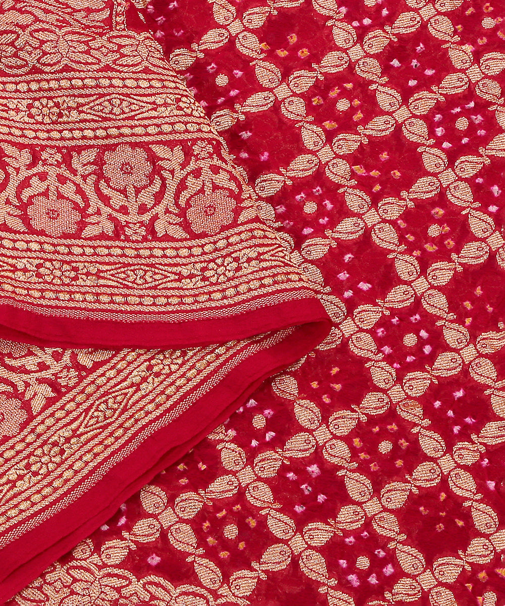Handloom_Red_Georgette_Banarasi_Bandhej_Dupatta_With_Zari_Jaal_WeaverStory_04