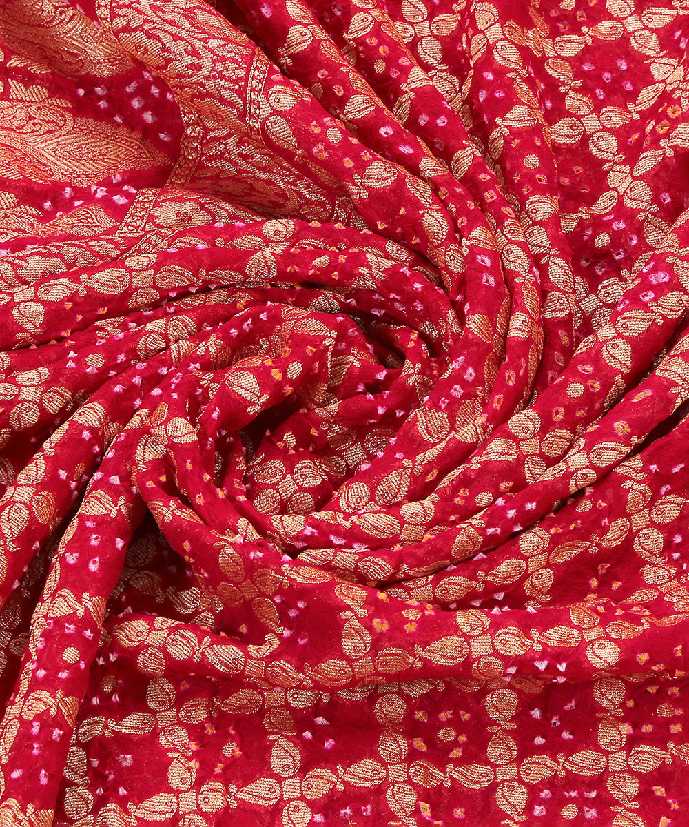 Handloom_Red_Georgette_Banarasi_Bandhej_Dupatta_With_Zari_Jaal_WeaverStory_05