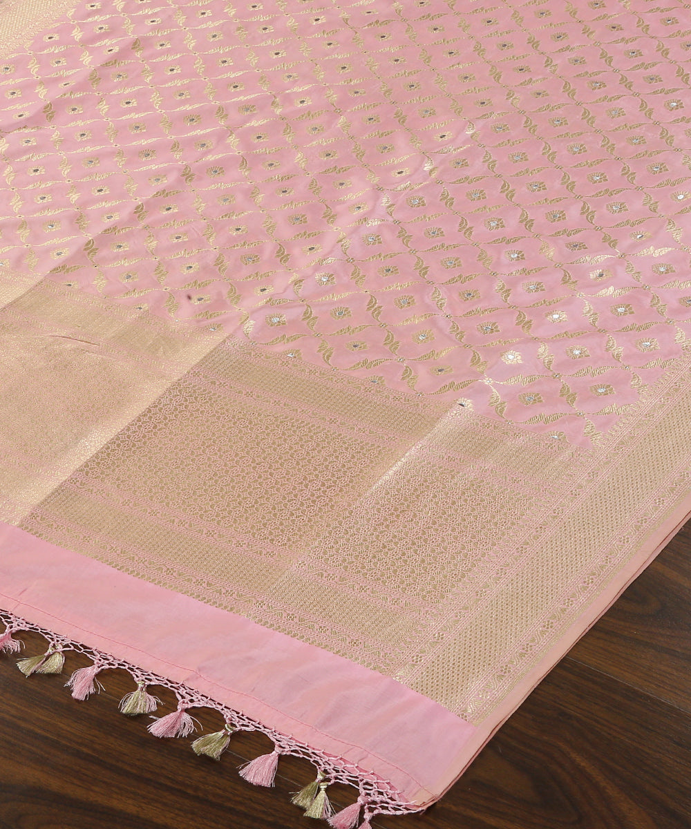 Handloom_Light_Pink_Pure_Katan_Silk_Banarasi_Dupatta_With_Cutwork_Silver_Meenakari_WeaverStory_03