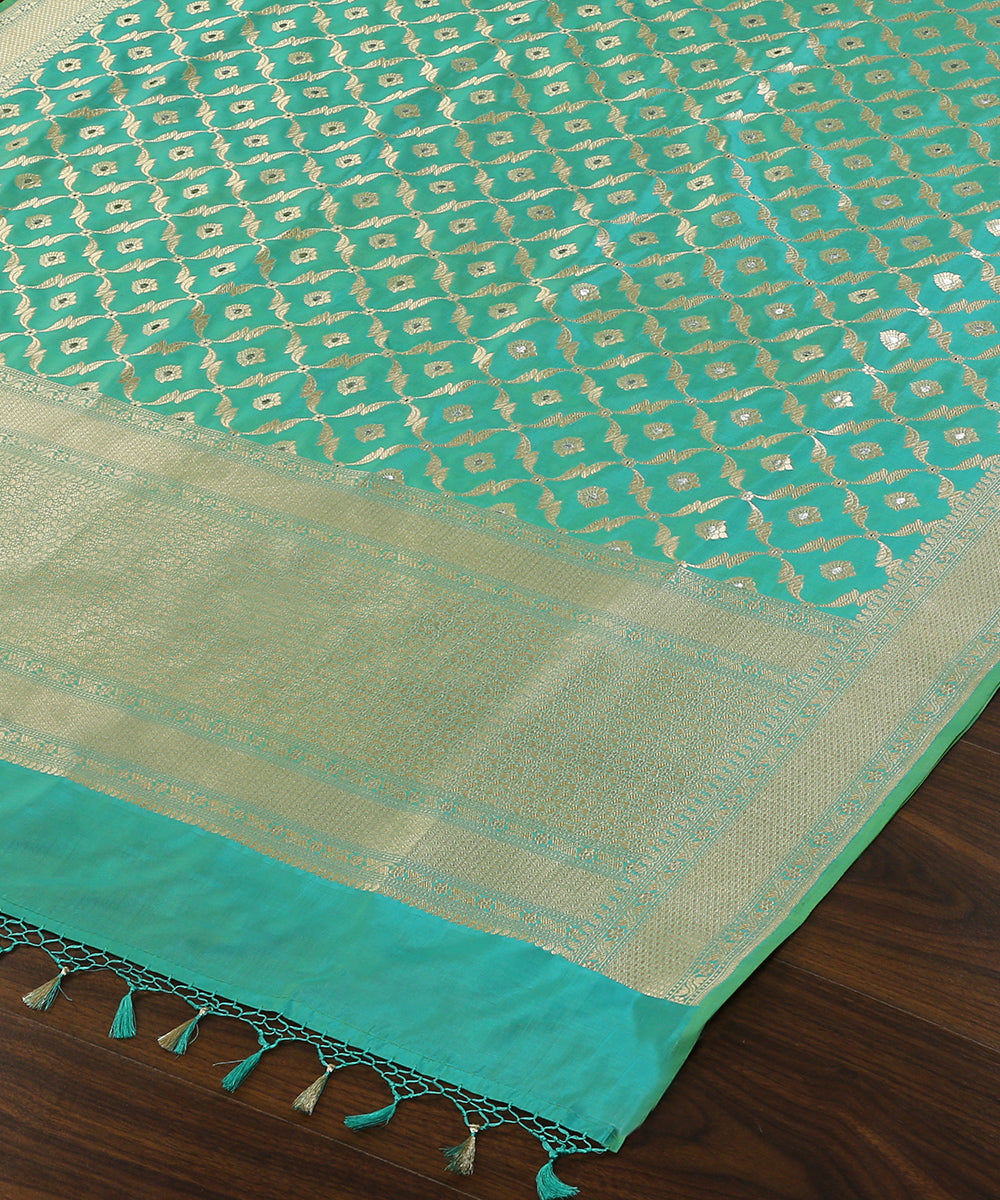 Handloom_Aqua_Blue_Pure_Katan_Silk_Cutwork_Banarasi_Dupatta_With_Silver_Meenakari_WeaverStory_03