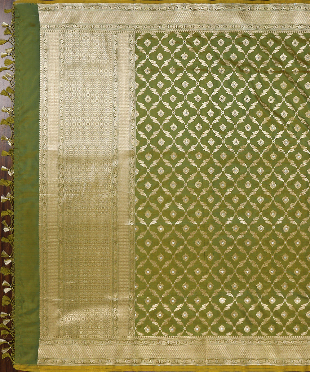 Henna_Green_Handloom_Pure_Katan_Silk_Banarasi_Dupatta_With_Silver_Meenakari_WeaverStory_02