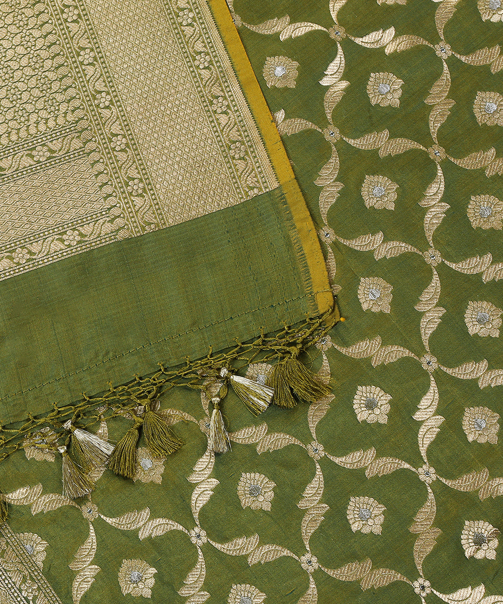 Henna_Green_Handloom_Pure_Katan_Silk_Banarasi_Dupatta_With_Silver_Meenakari_WeaverStory_04