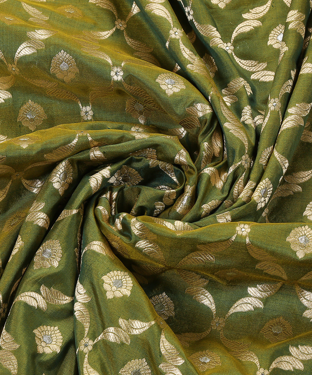 Henna_Green_Handloom_Pure_Katan_Silk_Banarasi_Dupatta_With_Silver_Meenakari_WeaverStory_05