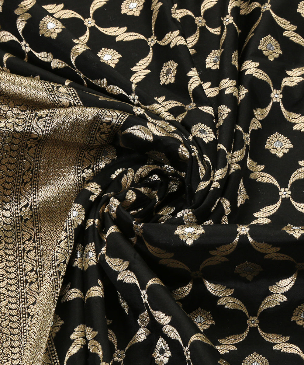 Black_Handloom_Pure_Katan_Silk_Cutwork_Banarasi_Dupatta_With_Silver_Meenakari_WeaverStory_05