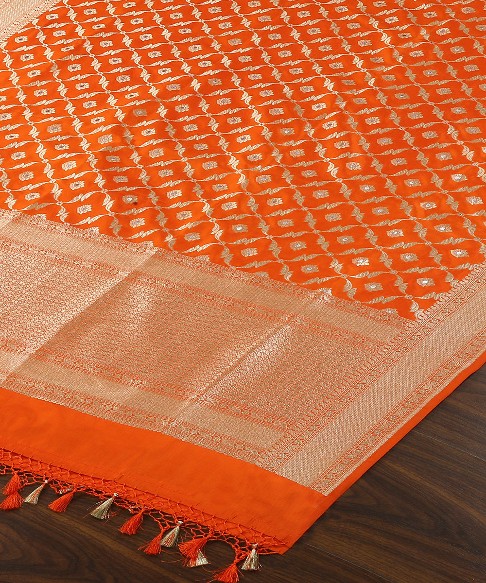 Handloom_Orange_Pure_Katan_Silk_Banarasi_Cutwork_Dupatta_With_Silver_Meenakari_WeaverStory_03