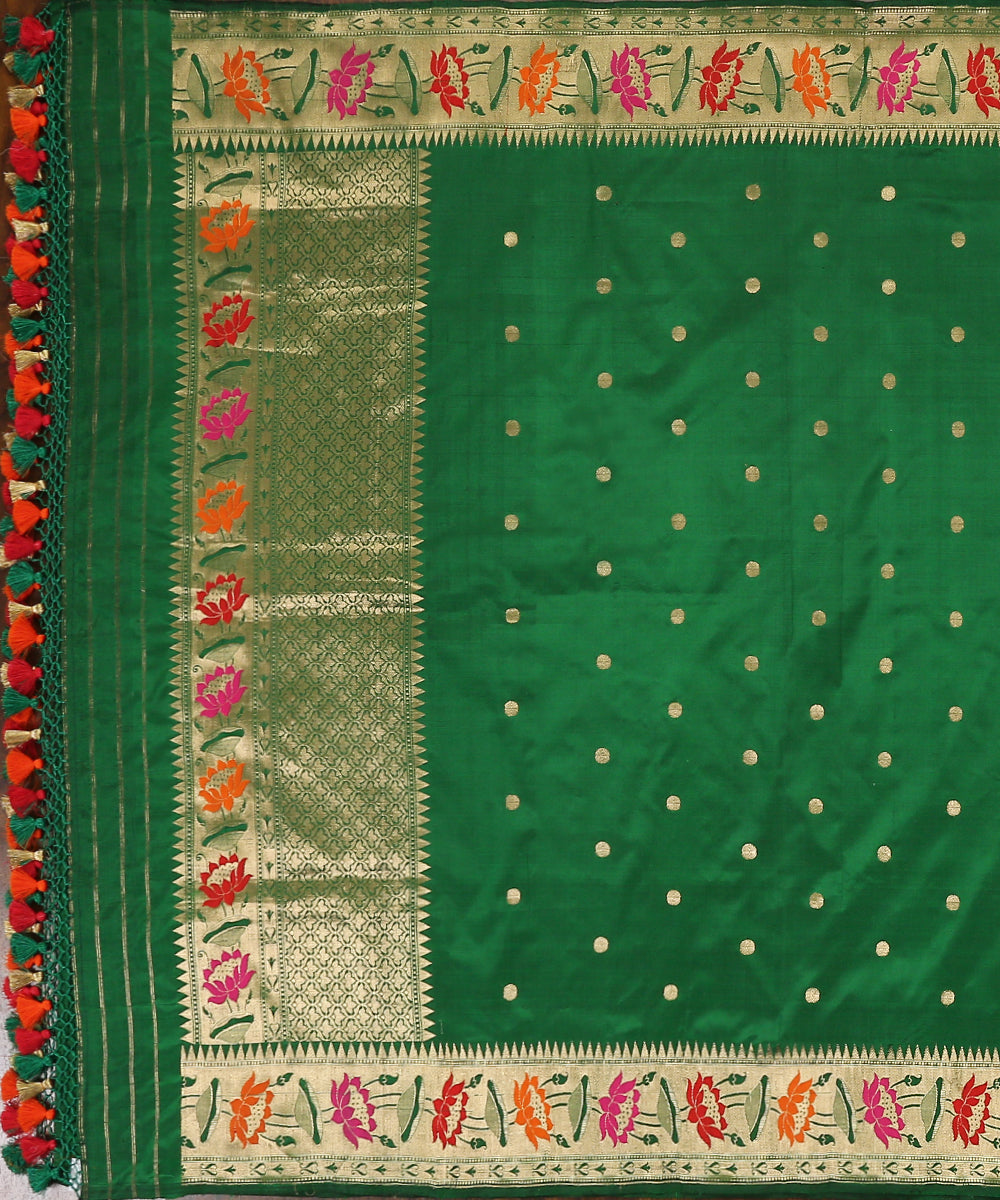 Green_Handloom_Kadhwa_Booti_Pure_Katan_Silk_Banarasi_Dupatta_With_Paithani_Border_WeaverStory_02