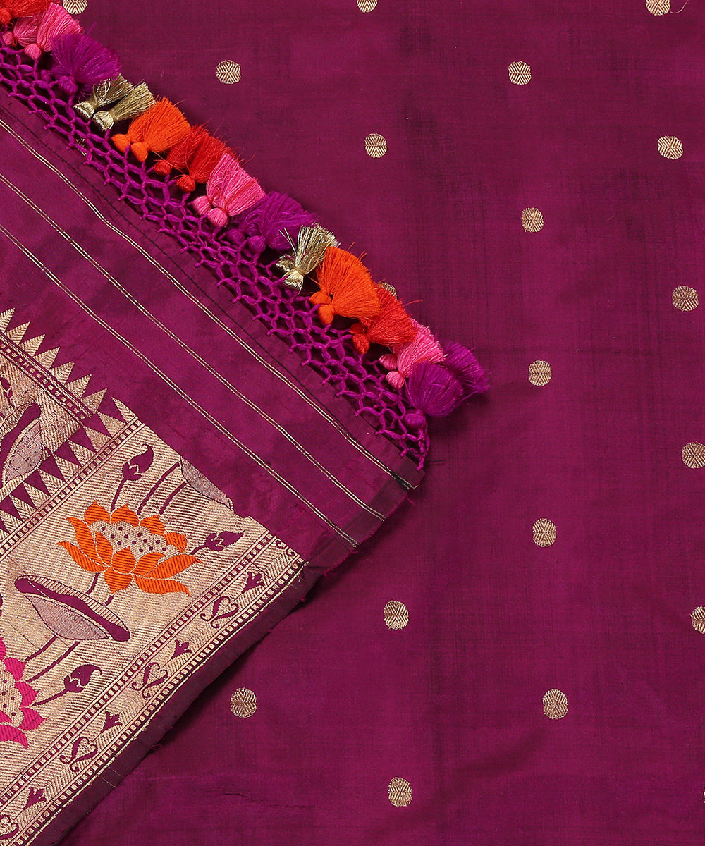 Handloom_Purple_Kadhwa_Booti_Pure_Katan_Silk_Banarasi_Dupatta_With_Paithani_Border_WeaverStory_04
