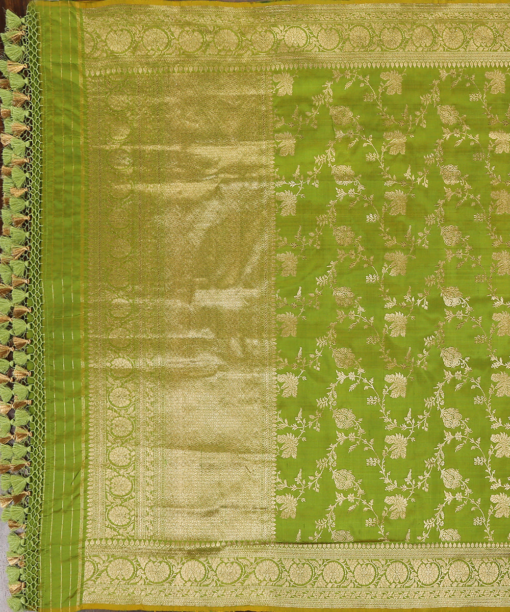 Handloom_Green_Pure_Katan_Silk_Banarasi_Dupatta_With_Kadhwa_Jaal_WeaverStory_02