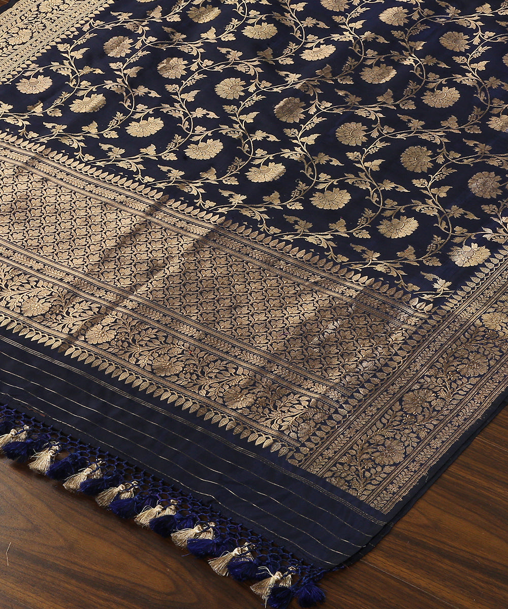 Handloom_Blue_Pure_Katan_Silk_Banarasi_Dupatta_With_Kadhwa_Jaal_WeaverStory_03