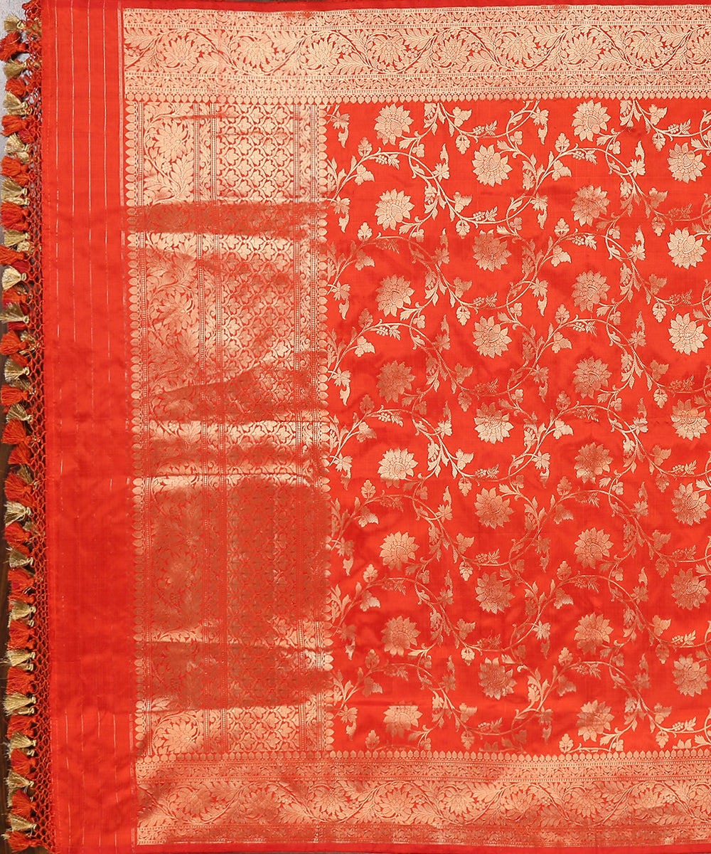 Red_Handloom_Pure_Katan_Silk_Kadhwa_Jangla_Banarasi_Dupatta_WeaverStory_02