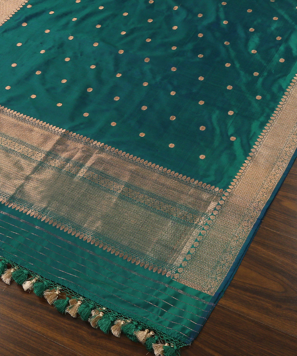 Peacock_Blue_Handloom_Pure_Katan_Silk_Kadhwa_Booti_Banarasi_Dupatta_WeaverStory_03