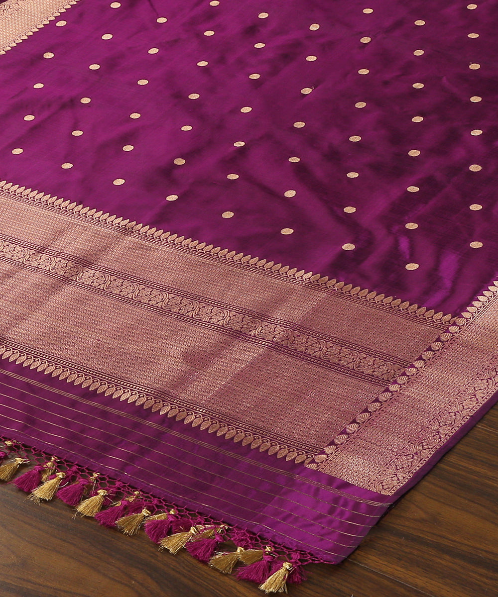 Purple_Handloom_Pure_Katan_Silk_Kadhwa_Booti_Banarasi_Dupatta_WeaverStory_03