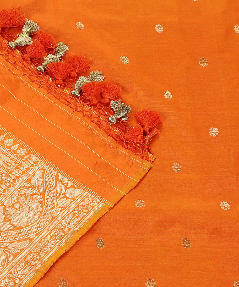Handloom_Orange_Pure_Katan_Silk_Banarasi_Dupatta_With_Kadhwa_Booti_WeaverStory_04