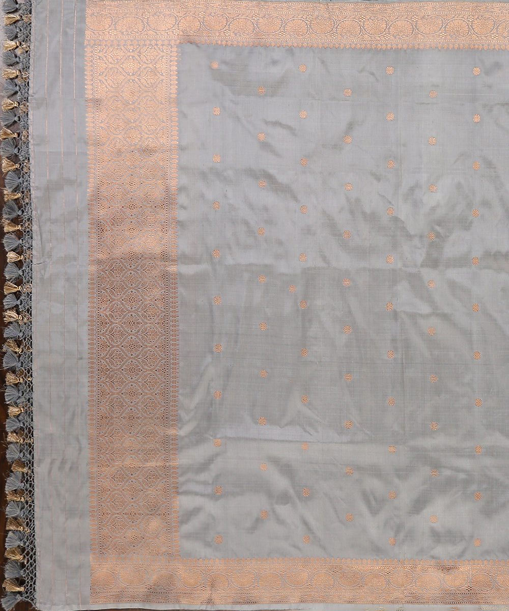 Grey_Handloom_Pure_Katan_Silk_Banarasi_Dupatta_With_Kadhwa_Booti_WeaverStory_02