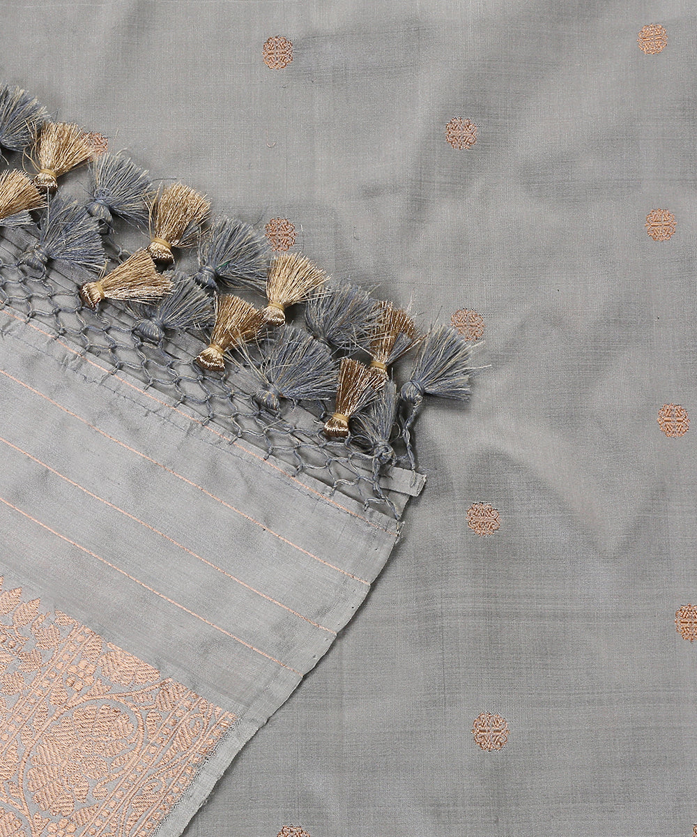 Grey_Handloom_Pure_Katan_Silk_Banarasi_Dupatta_With_Kadhwa_Booti_WeaverStory_04