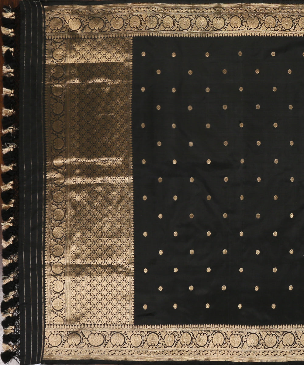 Black_Handloom_Pure_Katan_Silk_Banarasi_Dupatta_With_Kadhwa_Booti_WeaverStory_02