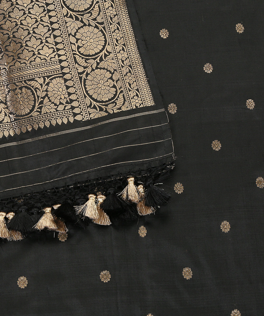 Black_Handloom_Pure_Katan_Silk_Banarasi_Dupatta_With_Kadhwa_Booti_WeaverStory_04
